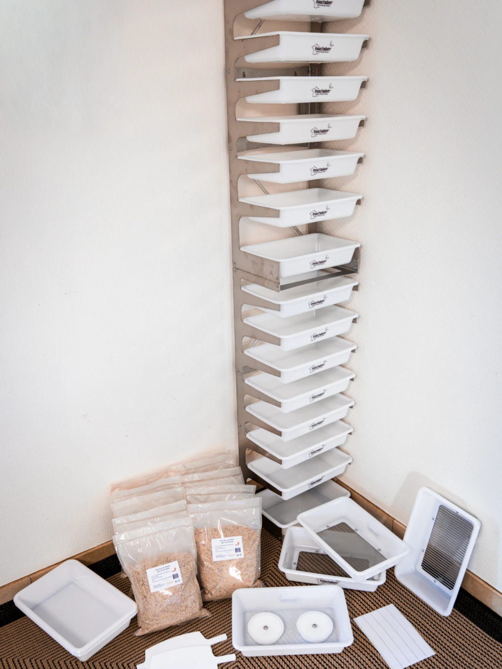 insectadom-kit-inox-16-places-vertical-sans-insectes